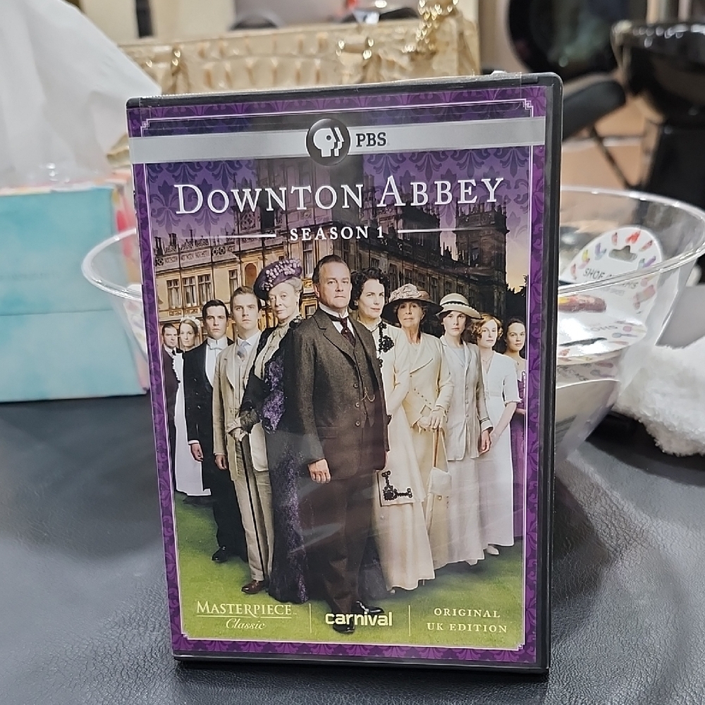DOWNTON ABBEY SEASON 1 DVD